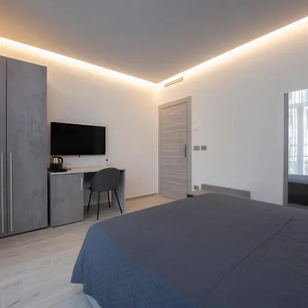 Appartement 240b - Nord - Sara Chiavari, 200metri Dal Mare - Bagno Privato Ma Fuori Dalla Stanza *