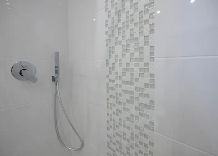 240b - Nord - Sara Chiavari, 200metri Dal Mare - Bagno Privato Ma Fuori Dalla Stanza 아파트 *