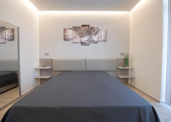 아파트 240b - Nord - Sara Chiavari, 200metri Dal Mare - Bagno Privato Ma Fuori Dalla Stanza