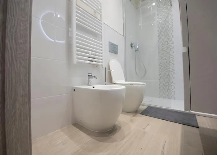 아파트 240b - Nord - Sara Chiavari, 200metri Dal Mare - Bagno Privato Ma Fuori Dalla Stanza 키아바리