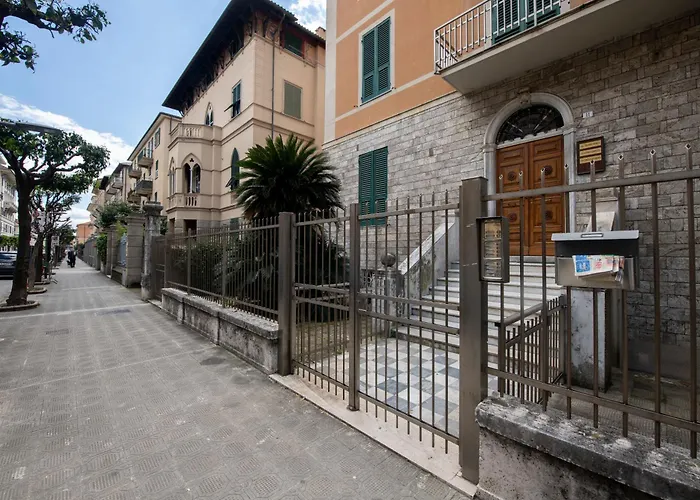 240b - Nord - Sara Chiavari, 200metri Dal Mare - Bagno Privato Ma Fuori Dalla Stanza * 키아바리