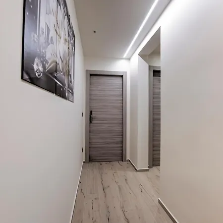 240b - Nord - Sara Chiavari, 200metri Dal Mare - Bagno Privato Ma Fuori Dalla Stanza Daire
